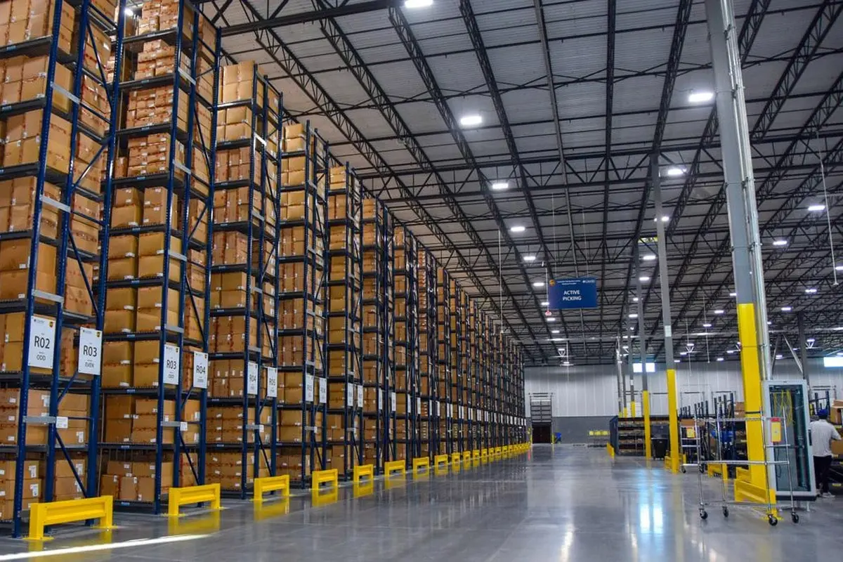 Heavy-Duty Warehouse Shelving Systems